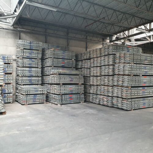 Complete Set of 150 m² Layher Allround Modular Scaffolding – Used, Like New Condition