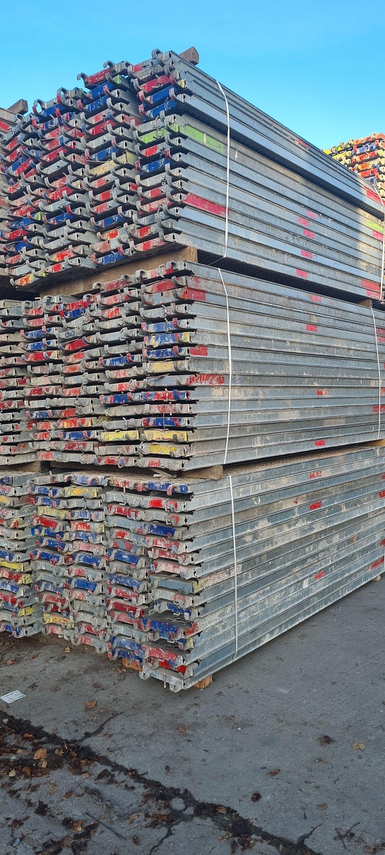 Complete 150 m² ALTRAD multidirectional scaffolding set – used, near new condition