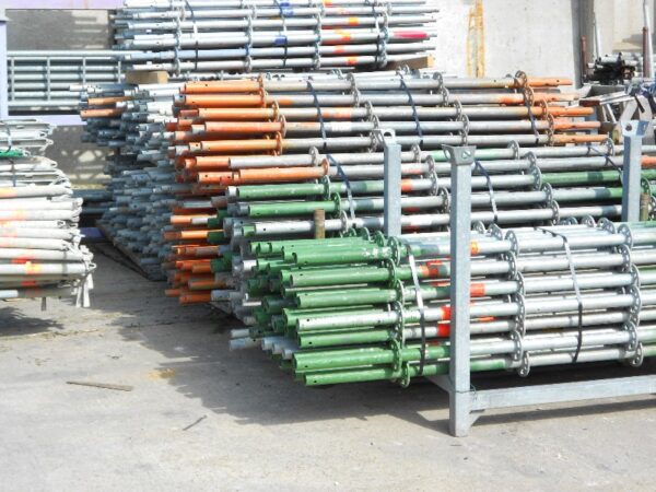 Complete Set of 400 m² Layher Allround Modular Scaffolding – Used, Like New Condition