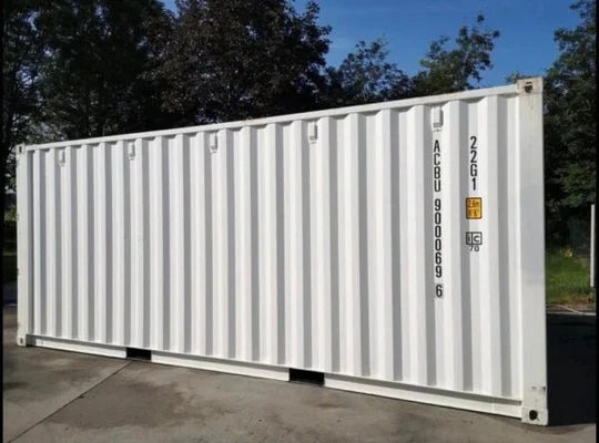 20ft shipping container (self-storage grade)
