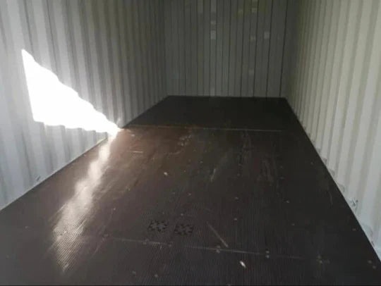 20ft shipping container (self-storage grade)